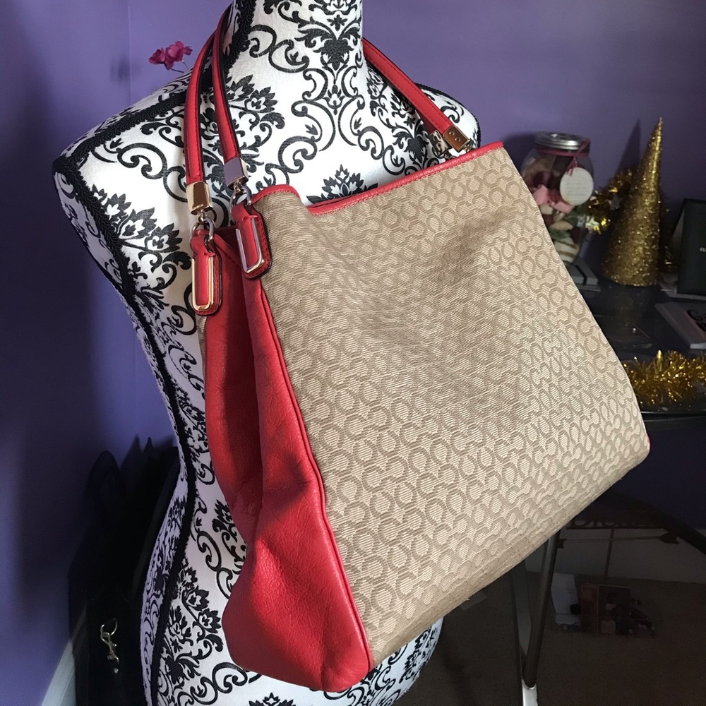 Coach Madison Phoebe Shoulder bag 👜(Rare Color)